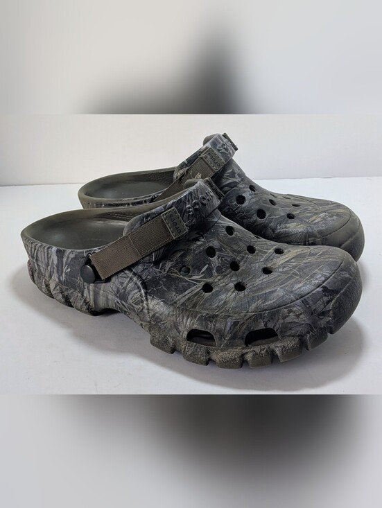 CROCS Other - CROCS Men's Realtree-Style Gray Camouflage Clog